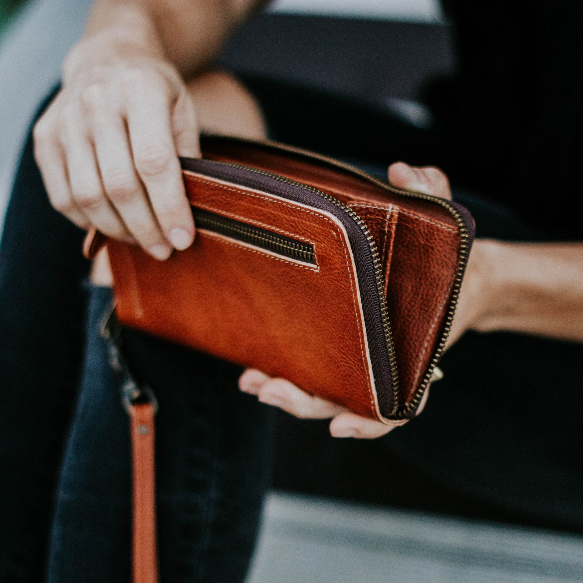 Madison Wristlet Wallet | Saddle Tan